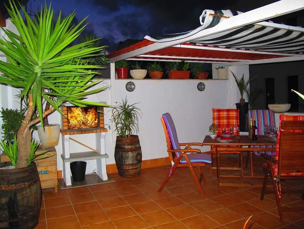 Daire Apartamentos Atico Airport Barcelona, Terraza Y Barbacoa Viladecáns İspanya