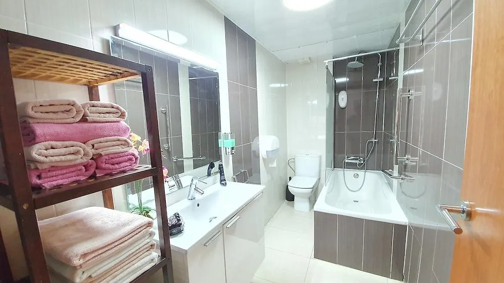 Apartamentos Atico Airport Barcelona, Terraza Y Barbacoa Viladecans